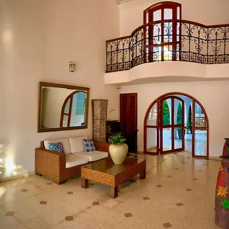 Hotel San Martin 3*